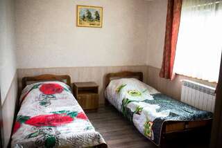 Мини-отель Гостиница Сытый Путник Smolnitsa Двухместный номер с 2 отдельными кроватями и общей ванной комнатой-3